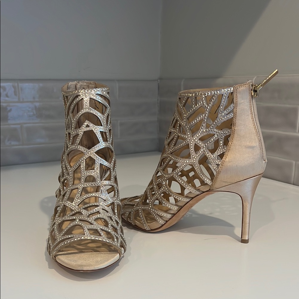 NWOB-Gold High Heels with Artistic Cutout Design by Vince Camuto